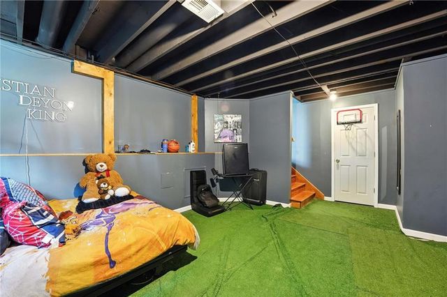 7218 N Lewis Avenue, Kansas City, MO 64158