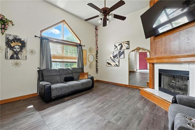 7218 N Lewis Avenue, Kansas City, MO 64158