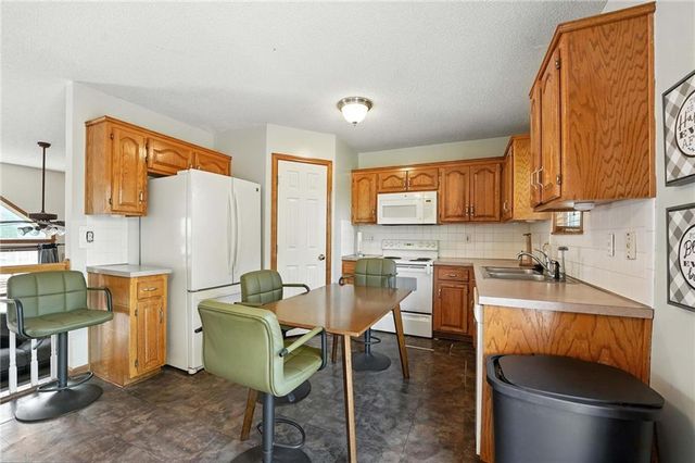 7218 N Lewis Avenue, Kansas City, MO 64158