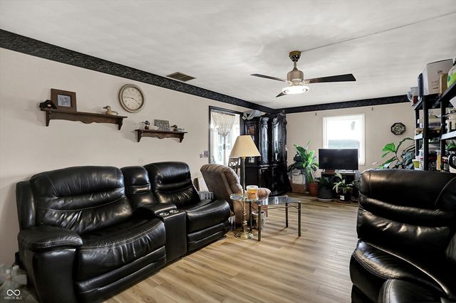 5975 Lafayette Street, Clayton, IN 46118