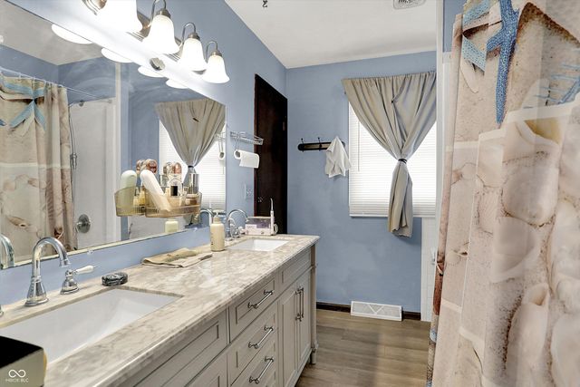 5975 Lafayette Street, Clayton, IN 46118