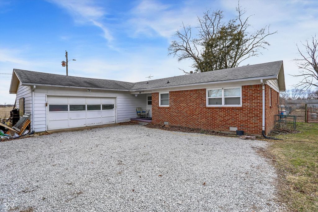 5975 Lafayette Street, Clayton, IN 46118