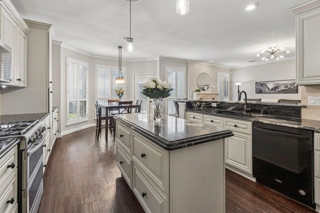 8212 Steamers Lane, Frisco, TX 75035