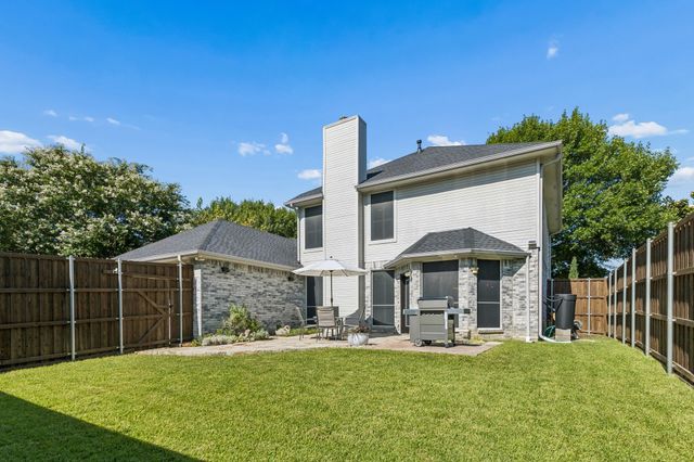 8212 Steamers Lane, Frisco, TX 75035