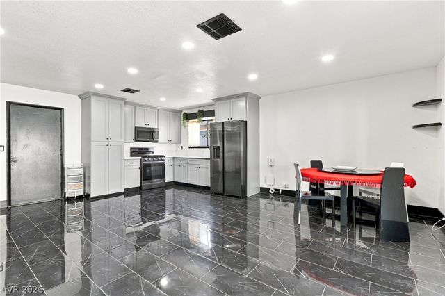 738 Straight Street, Las Vegas, NV 89110