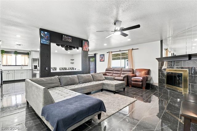 738 Straight Street, Las Vegas, NV 89110