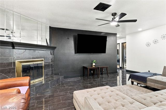 738 Straight Street, Las Vegas, NV 89110