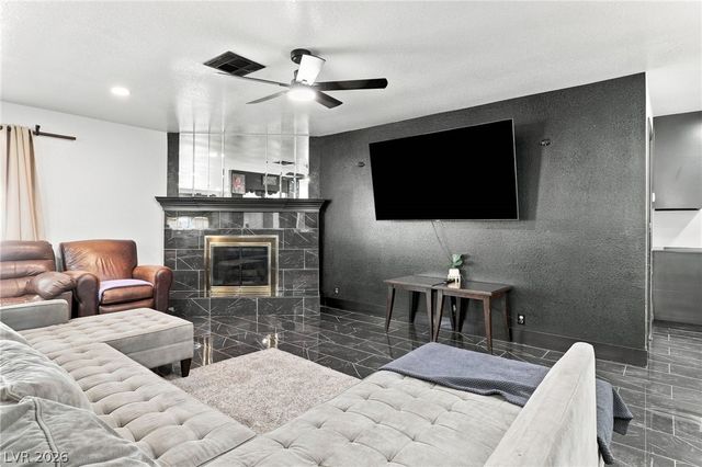738 Straight Street, Las Vegas, NV 89110