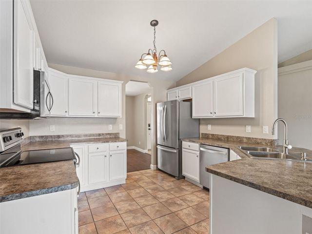 214 FISHER RUN, Ocklawaha, FL 32179