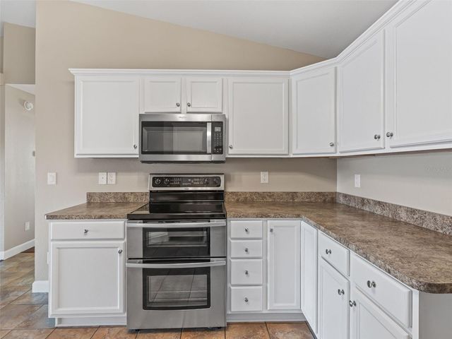 214 FISHER RUN, Ocklawaha, FL 32179