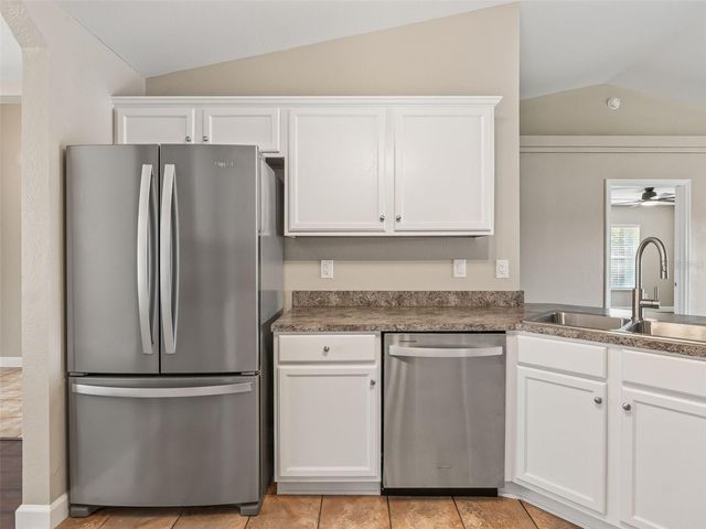 214 FISHER RUN, Ocklawaha, FL 32179