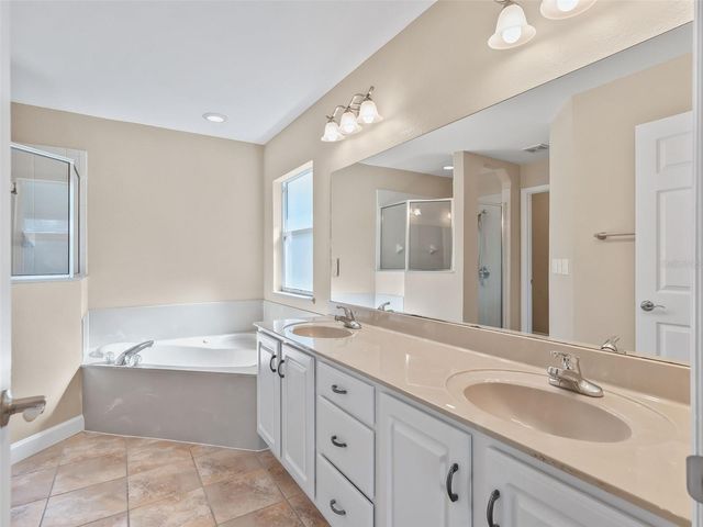 214 FISHER RUN, Ocklawaha, FL 32179