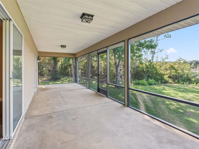 214 FISHER RUN, Ocklawaha, FL 32179