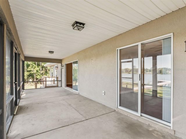 214 FISHER RUN, Ocklawaha, FL 32179