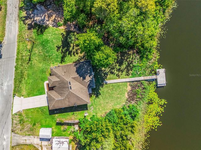 214 FISHER RUN, Ocklawaha, FL 32179