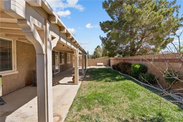 1790 Hideaway Place, Palmdale, CA 93551