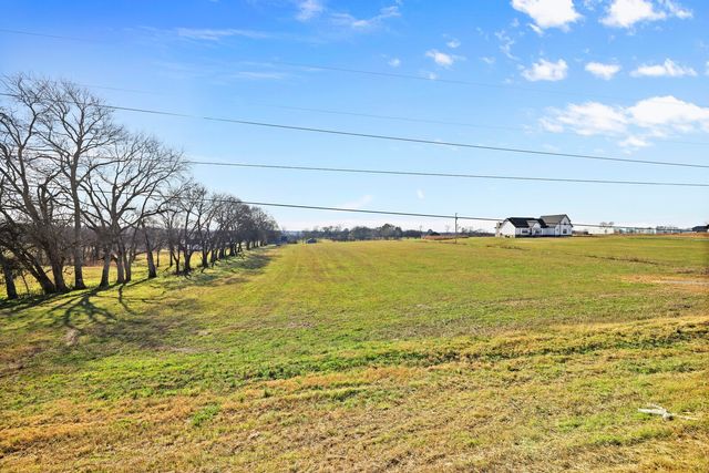2768 Hartsville Pike, Castalian Springs, TN 37031