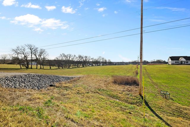 2768 Hartsville Pike, Castalian Springs, TN 37031