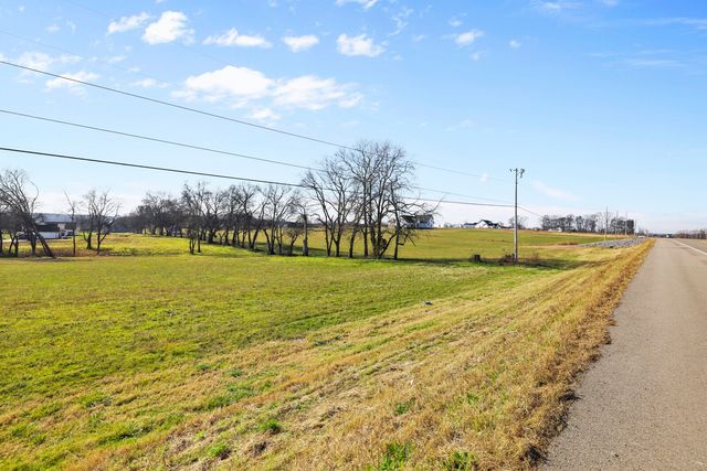 2768 Hartsville Pike, Castalian Springs, TN 37031