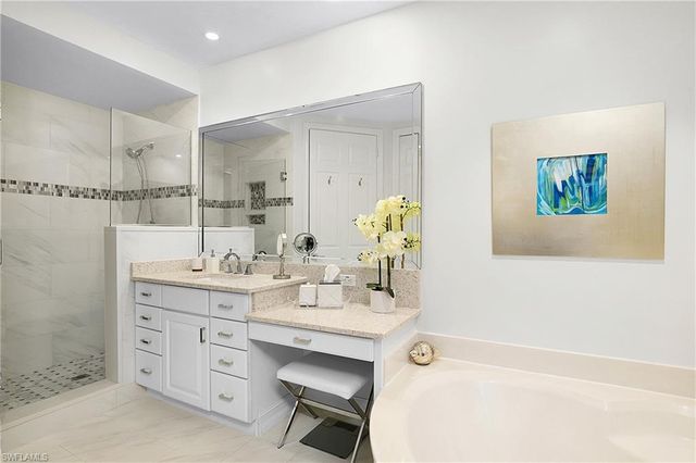 3099 Lancaster Dr 701 7-701, Naples, FL 34105