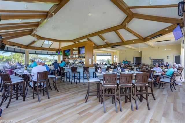 3099 Lancaster Dr 701 7-701, Naples, FL 34105