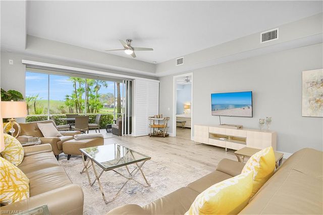 3099 Lancaster Dr 701 7-701, Naples, FL 34105