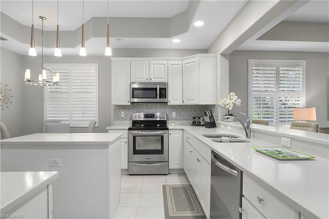 3099 Lancaster Dr 701 7-701, Naples, FL 34105