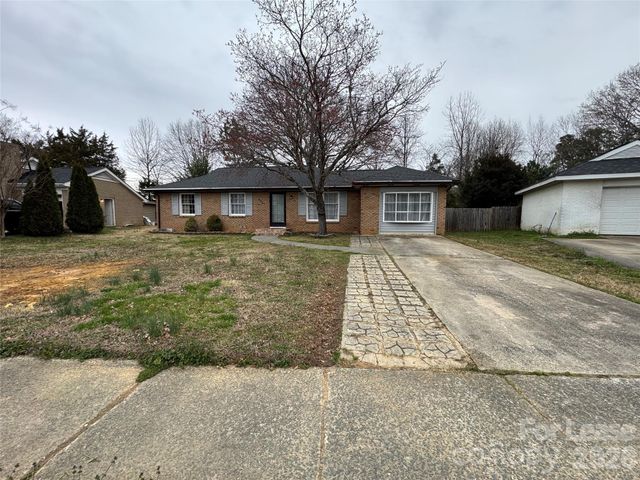 8027 Country Oaks Road, Charlotte, NC 28227