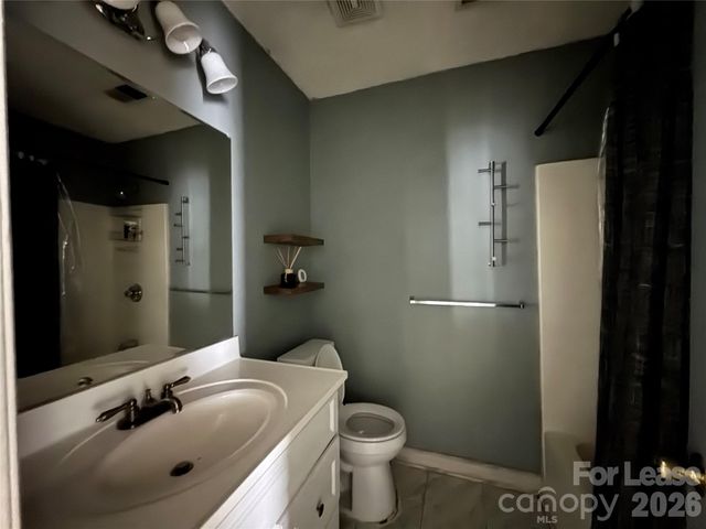 8027 Country Oaks Road, Charlotte, NC 28227