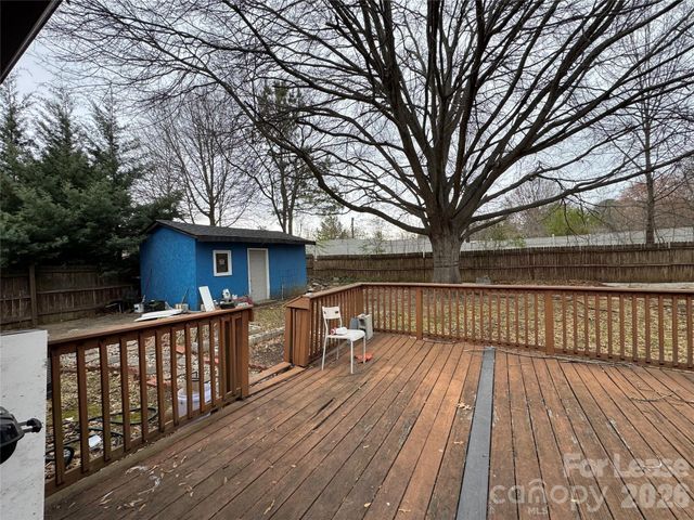 8027 Country Oaks Road, Charlotte, NC 28227