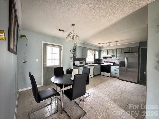 8027 Country Oaks Road, Charlotte, NC 28227