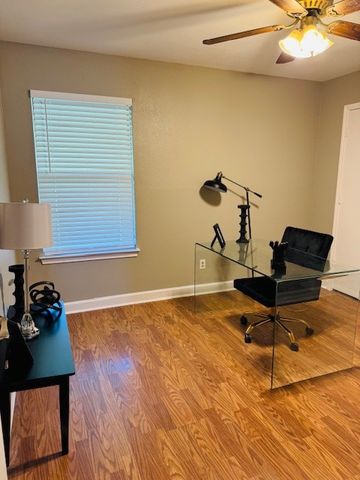 4722 Fallon Place, Dallas, TX 75227