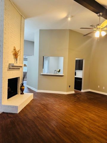 4722 Fallon Place, Dallas, TX 75227