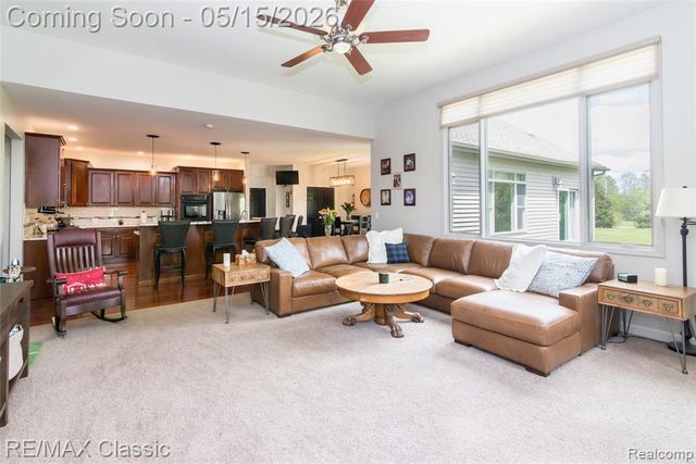 4144 Meadow Hills Drive, Pinckney, MI 48169