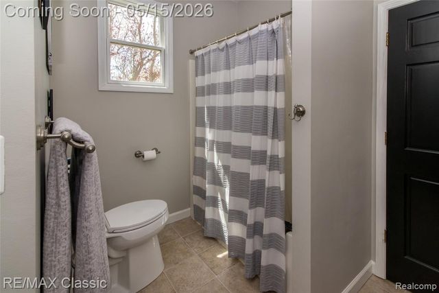4144 Meadow Hills Drive, Pinckney, MI 48169