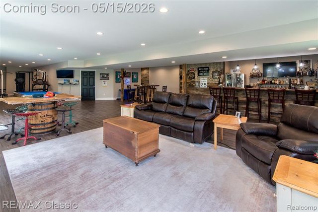 4144 Meadow Hills Drive, Pinckney, MI 48169