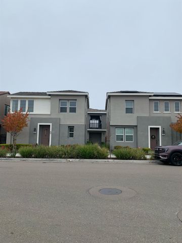 1513 Marina Dr, Lathrop, CA 95330