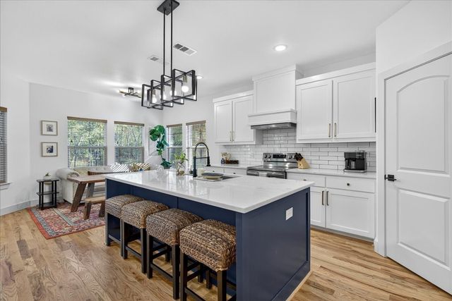 206 Parkside Drive, Trinidad, TX 75163