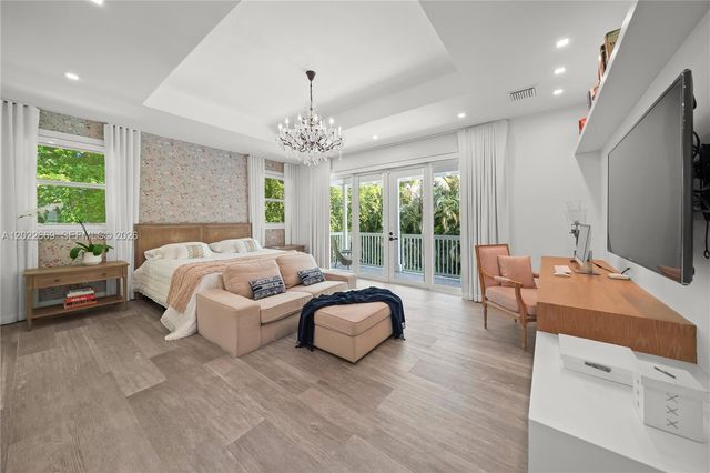 5700 SW 86th Street, South Miami, FL 33143