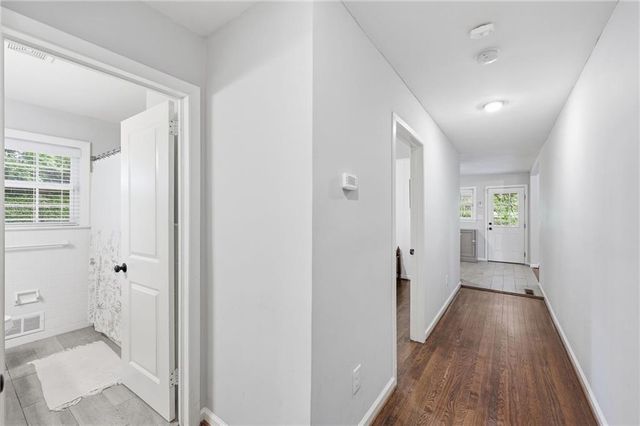 1237 S Enota Drive NE, Gainesville, GA 30501