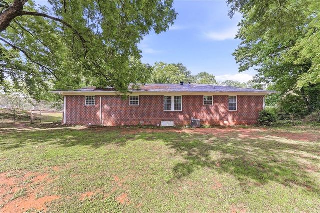 1237 S Enota Drive NE, Gainesville, GA 30501