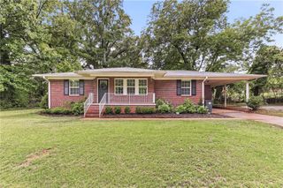 1237 S Enota Drive NE, Gainesville, GA 30501