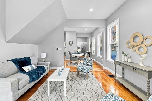 216 State St, New Bedford, MA 02740
