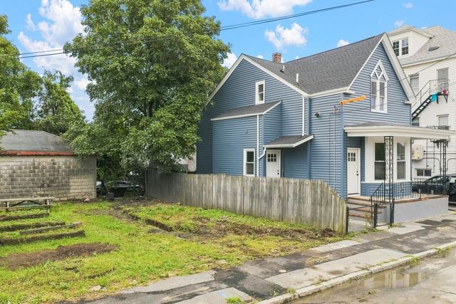 216 State St, New Bedford, MA 02740
