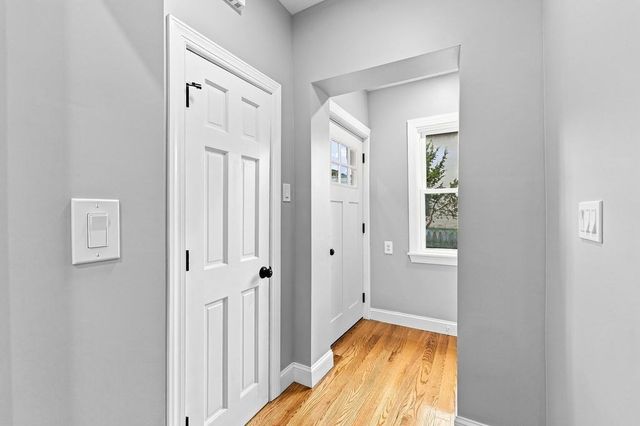 216 State St, New Bedford, MA 02740