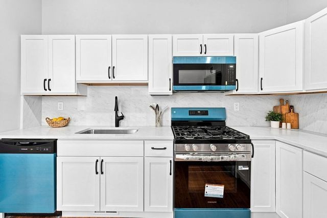 216 State St, New Bedford, MA 02740