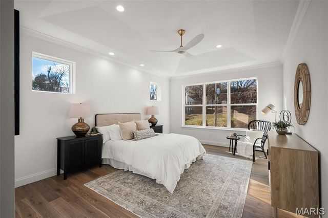 529 Long Acres Lane, Olivette, MO 63132