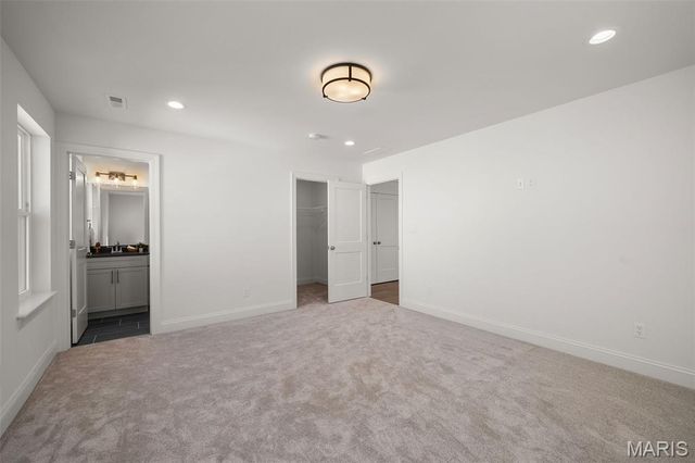 529 Long Acres Lane, Olivette, MO 63132