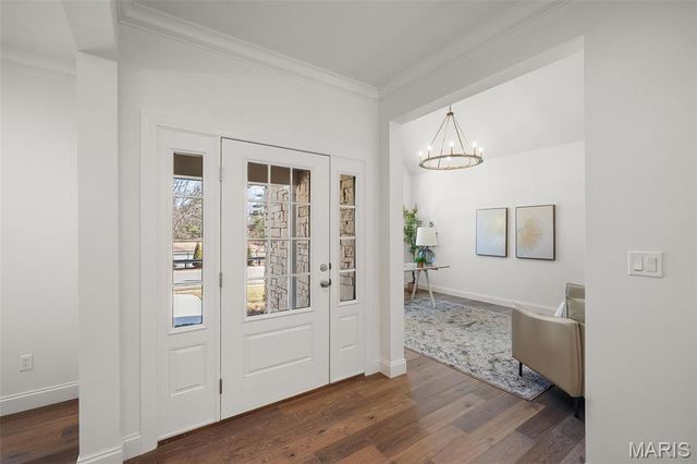 529 Long Acres Lane, Olivette, MO 63132