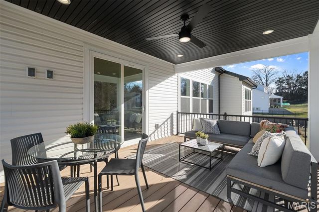 529 Long Acres Lane, Olivette, MO 63132